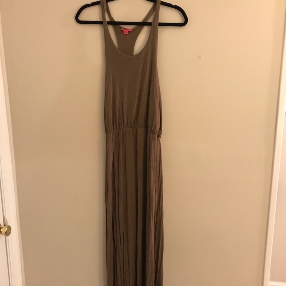 MAXI DRESS - SIZE MEDIUM - NEVER WORN